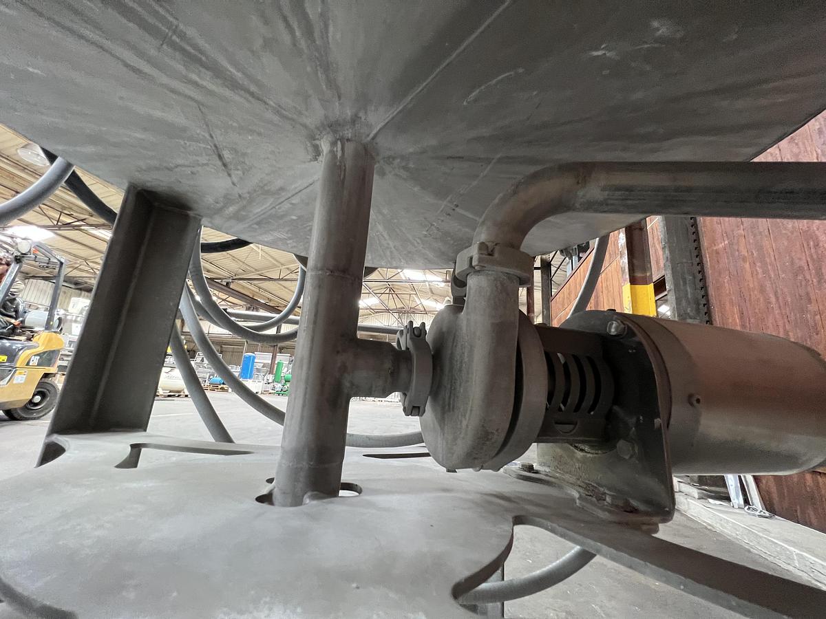  STAINLESS STEEL TANK 