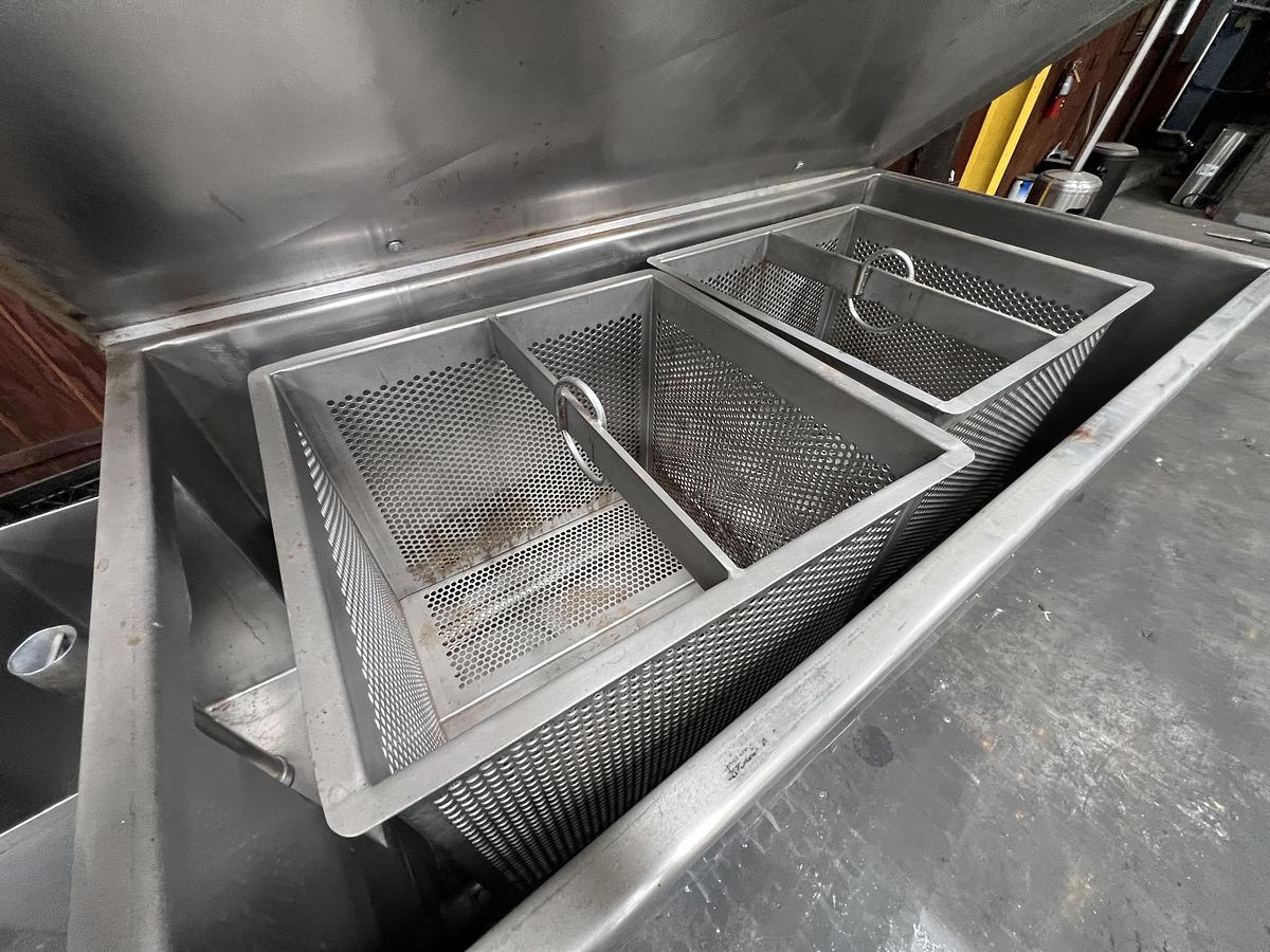 Used Chester-Jensen model XP-1 350 gallon stainless steel rectangular cooking and cooling tank with two removable baskets