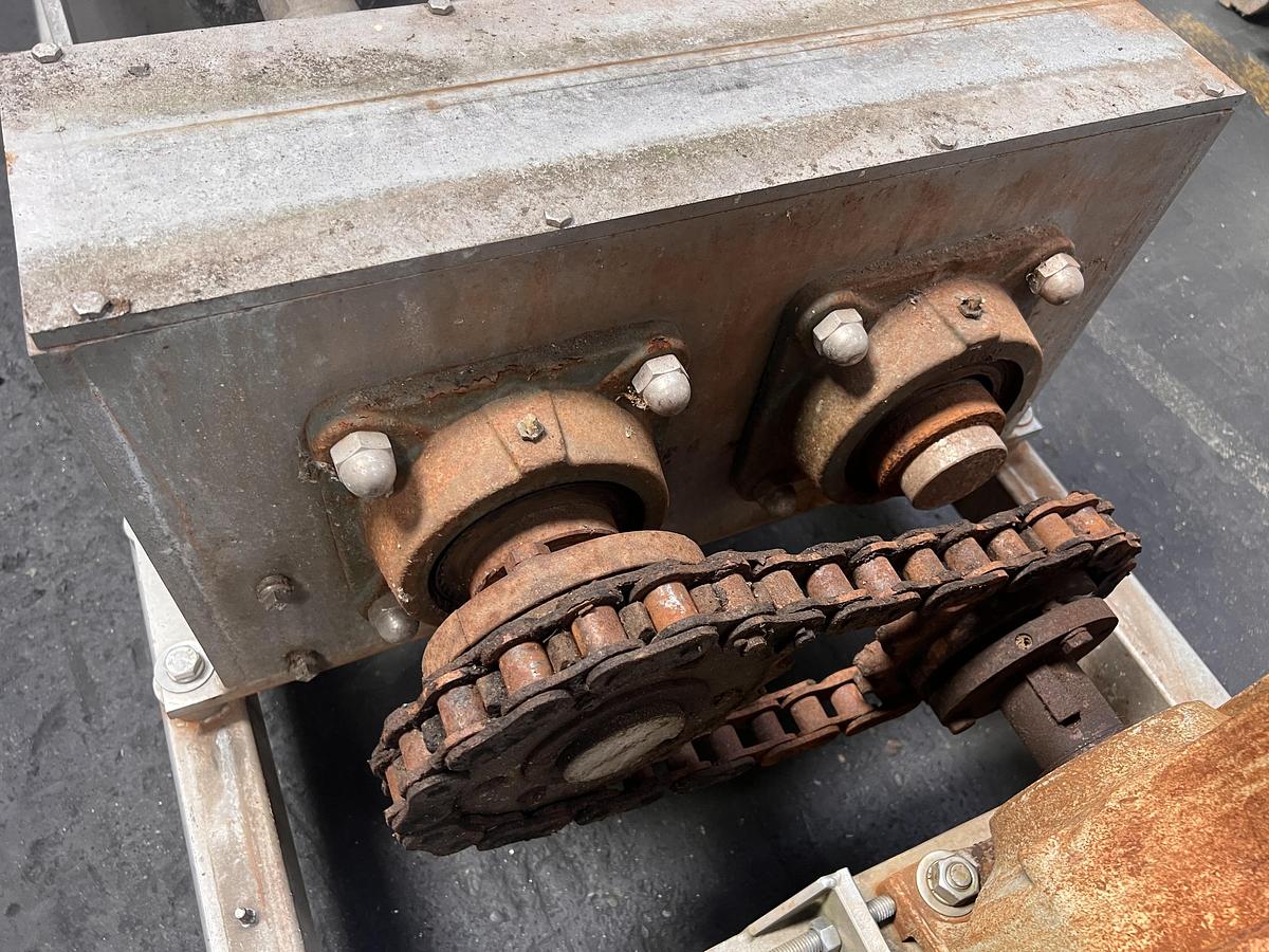  SCREW FEEDER 