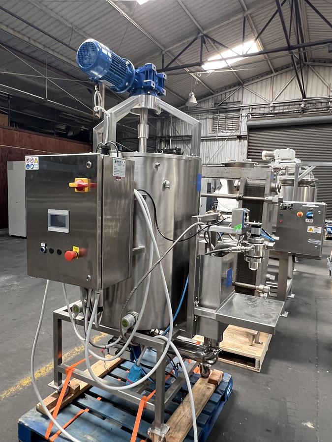 Used Techno Fluss “Seven Fluss” model VM5000-TBP50 pneumatic volumetric dosing filler for viscous products