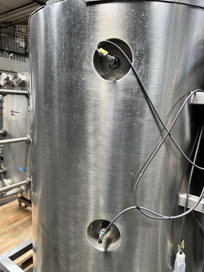 Used Techno Fluss “Seven Fluss” model VM5000-TBP50 pneumatic volumetric dosing filler for viscous products