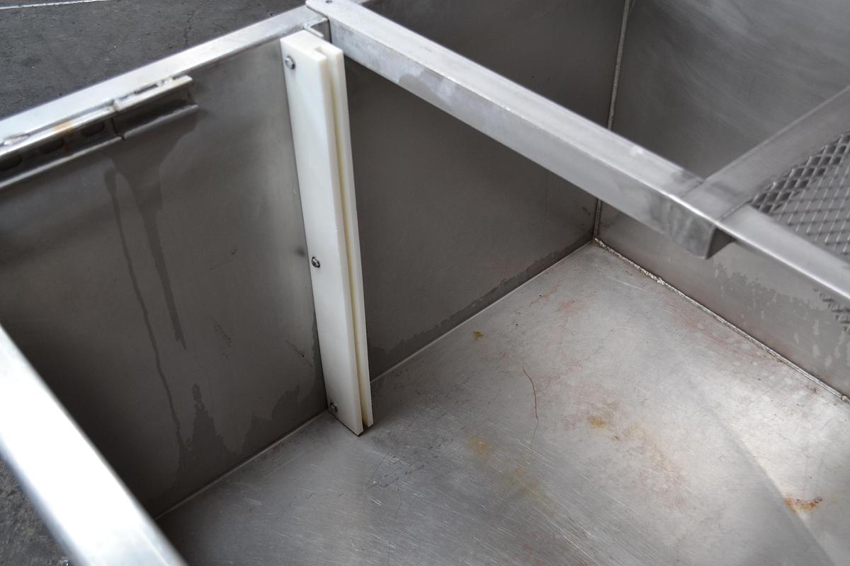 STAINLESS STEEL TANK