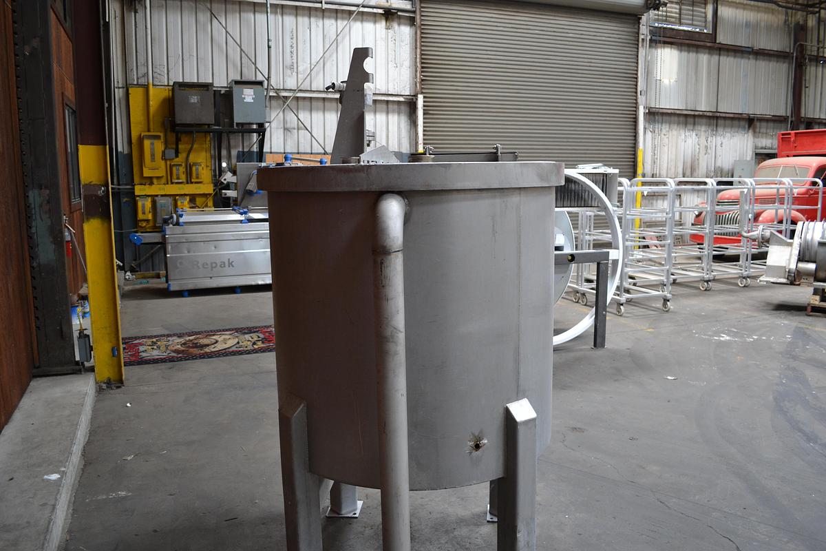  STAINLESS STEEL TANK 