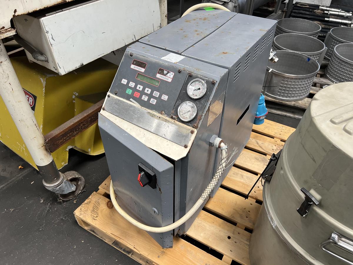 Used Mild steel table top chiller