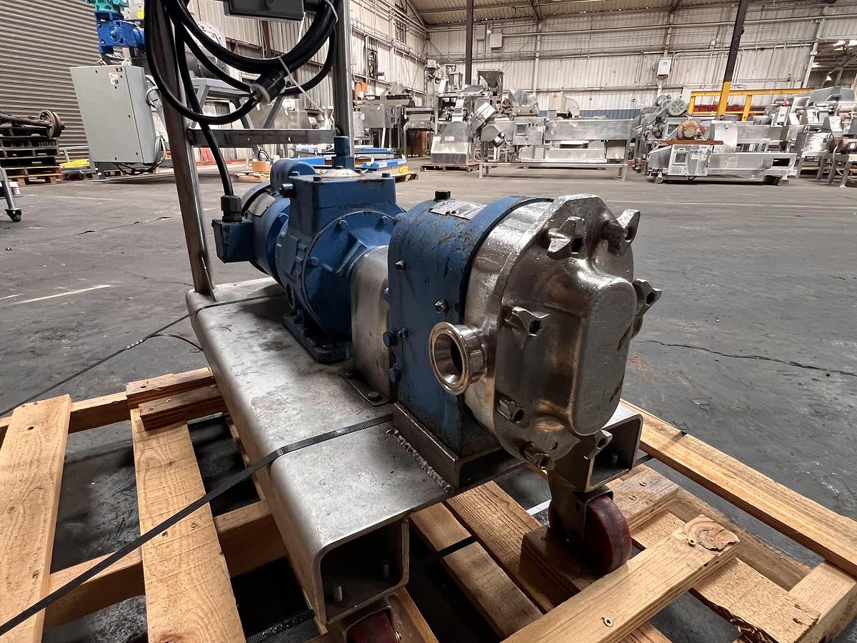 Used Waukesha model DO-25 positive displacement pump 1.5" Tri-Clamp fittings