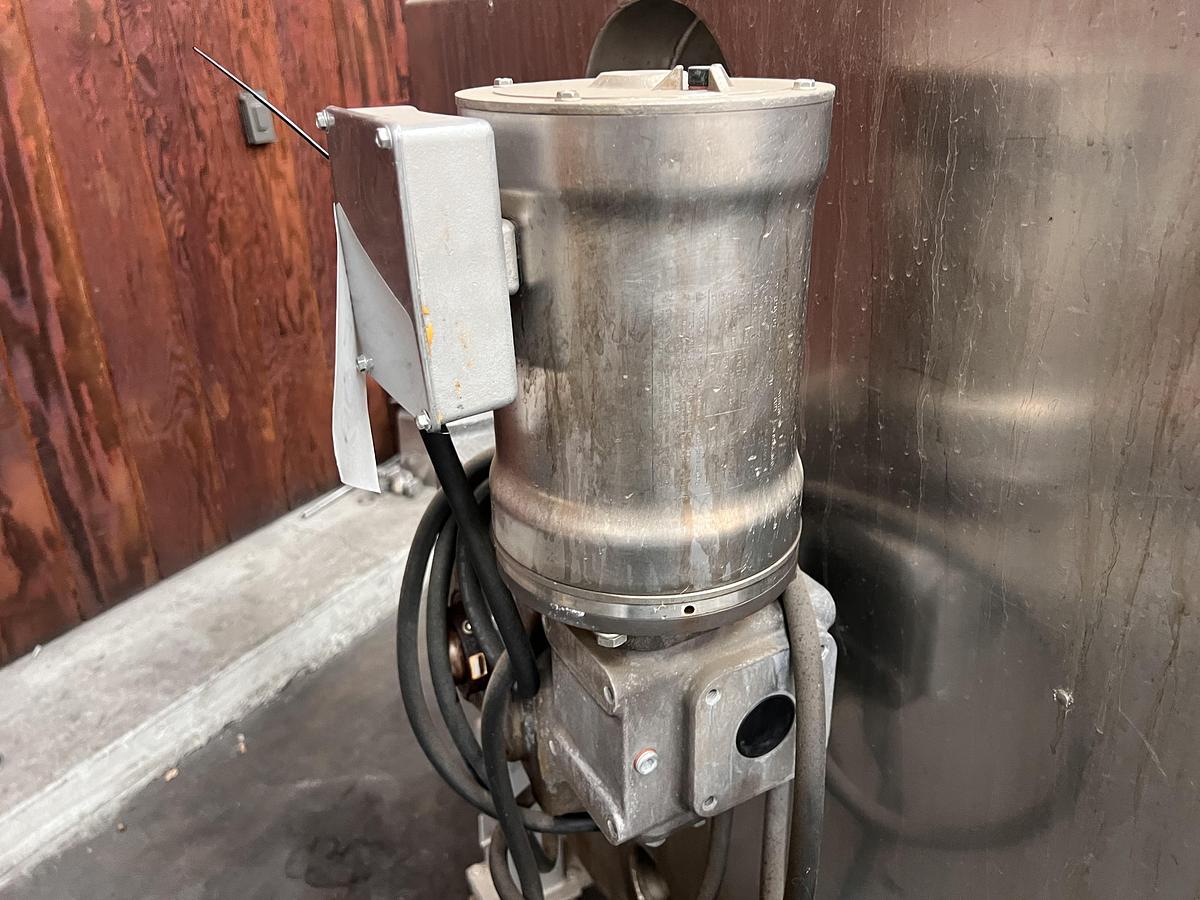 Used 40 cubic foot stainless steel paddle mixer