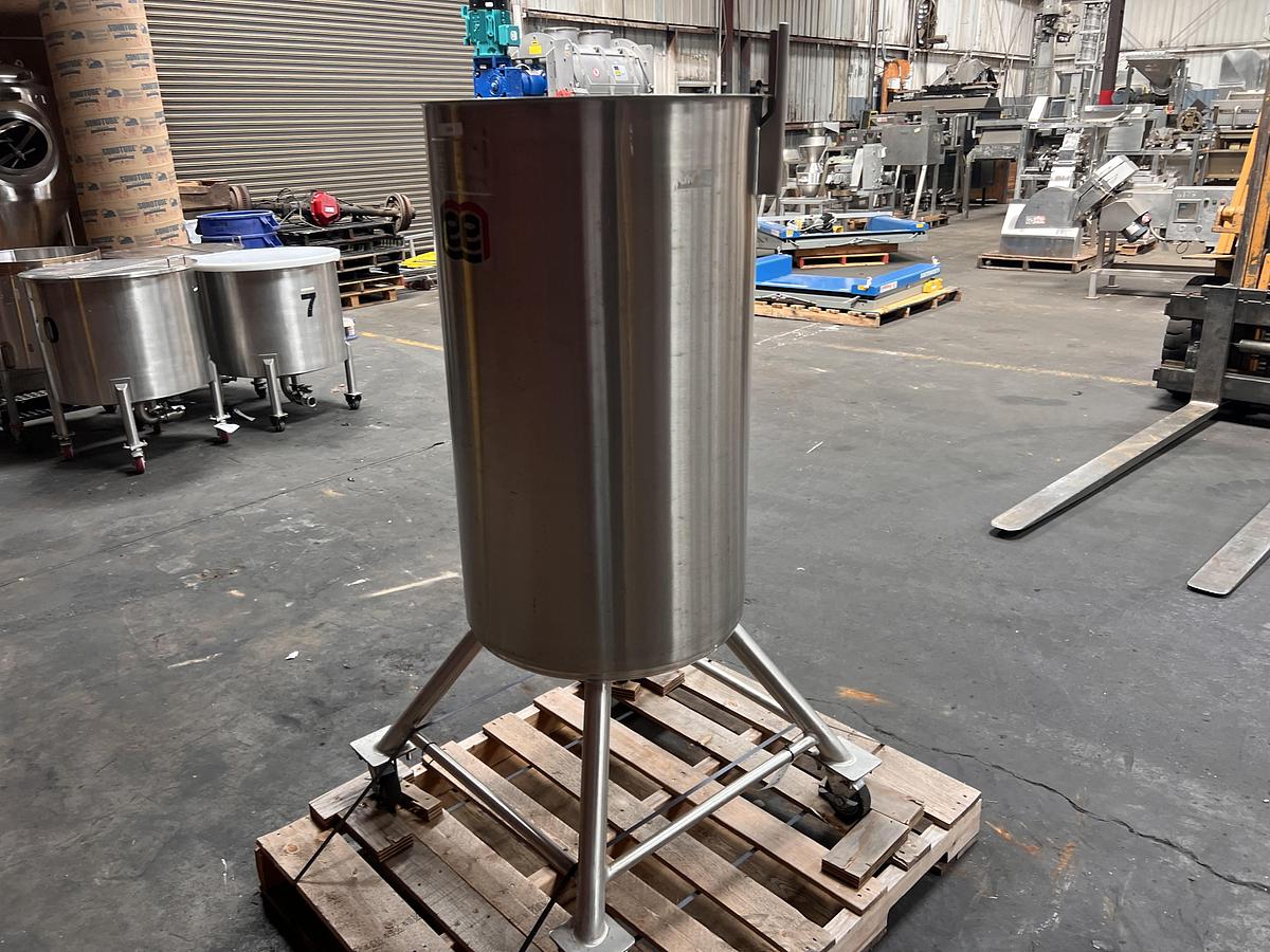 Used Lee 60 gallon stainless steel vertical tank