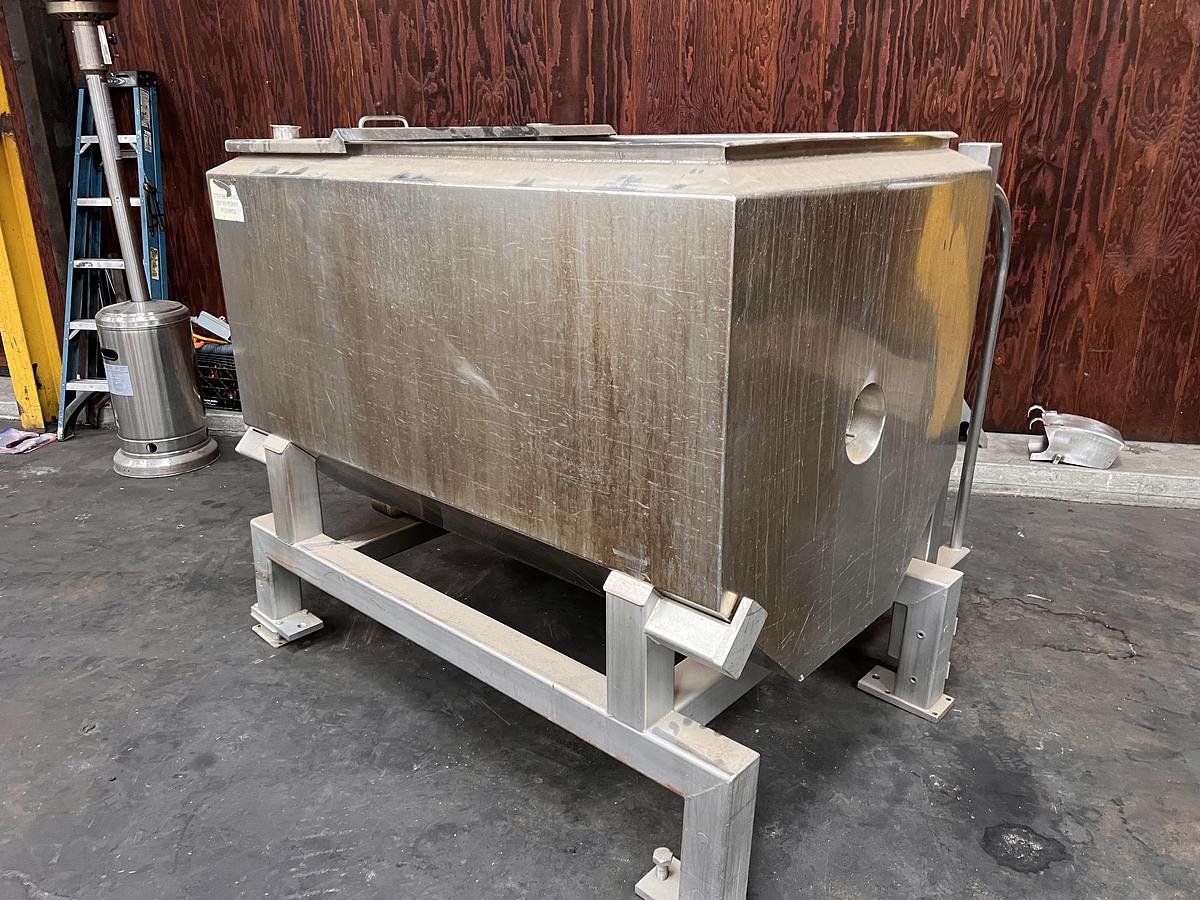 Used 40 cubic foot stainless steel paddle mixer