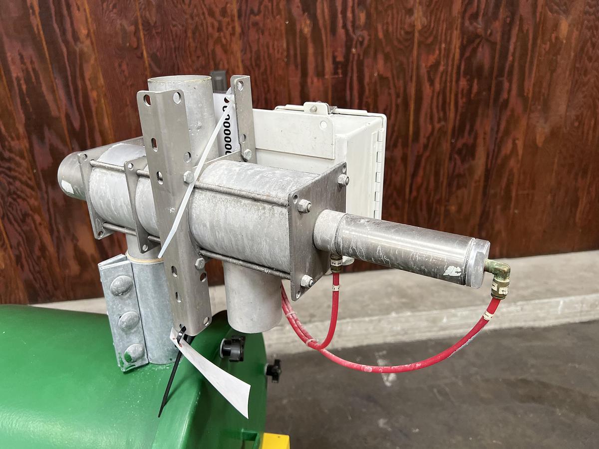  VAC-U-MAX 