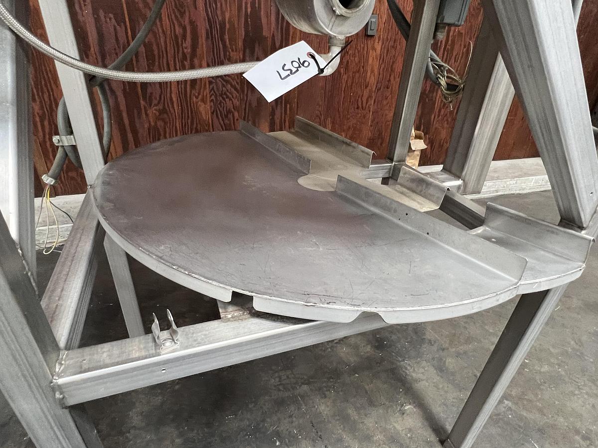  STAINLESS STEEL JACKETED TANK 