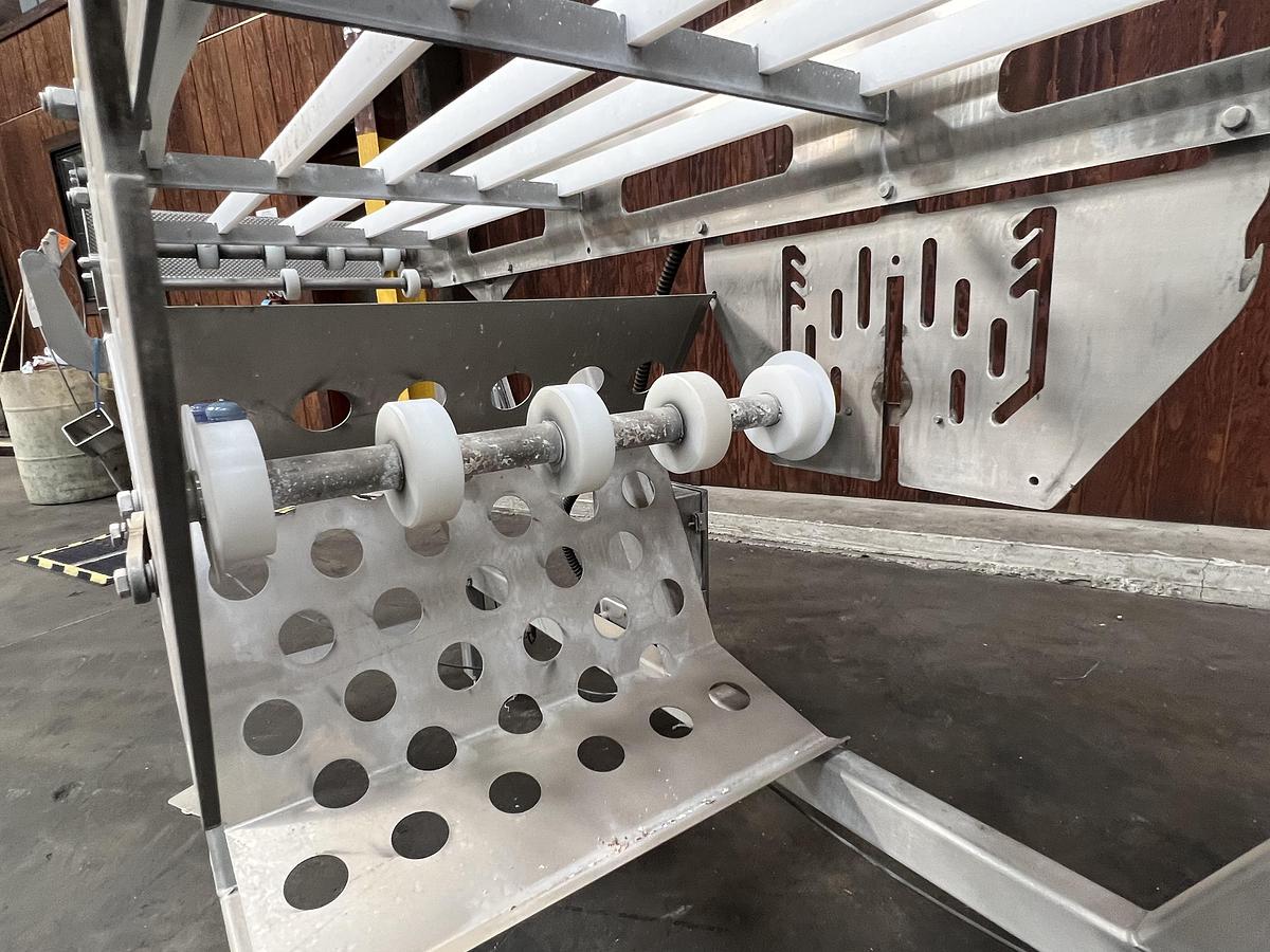 CONVEYOR