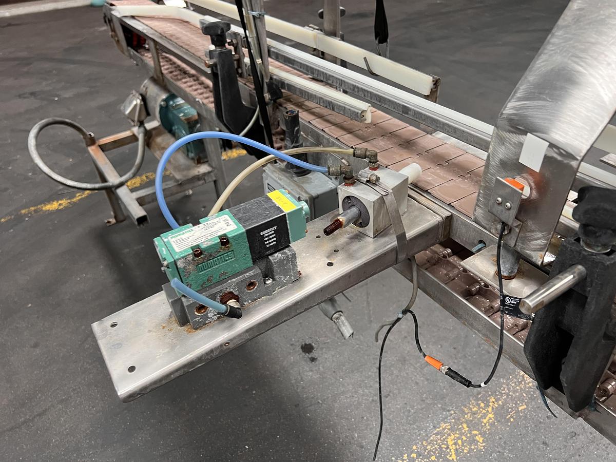 TABLE TOP CONVEYOR