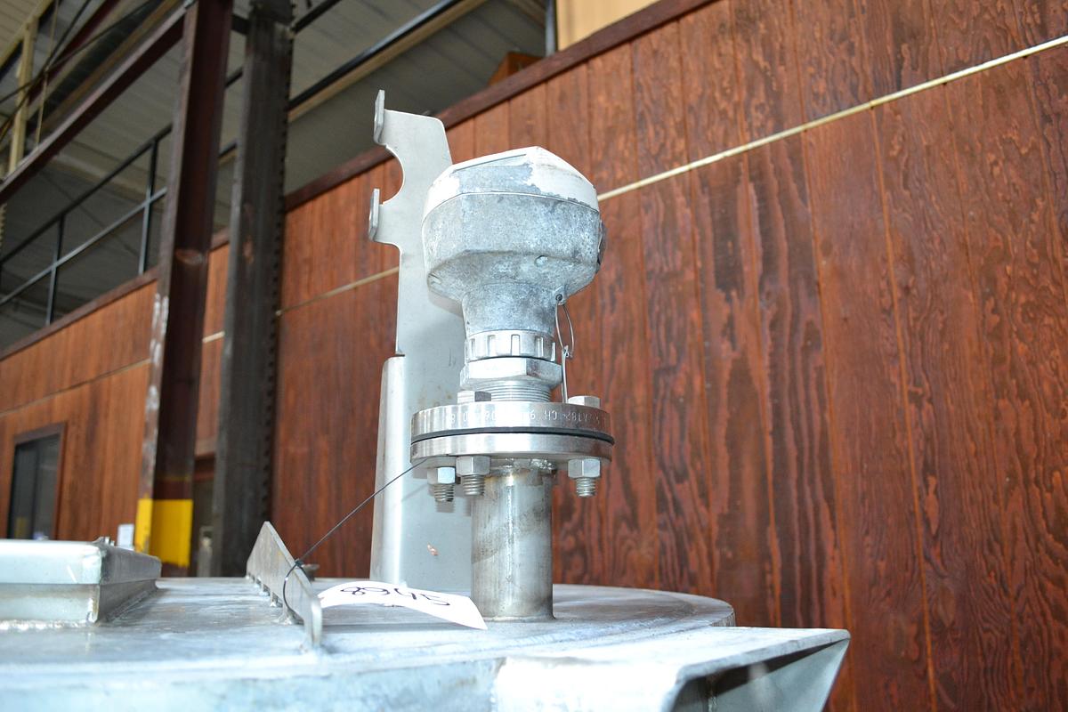  STAINLESS STEEL TANK 