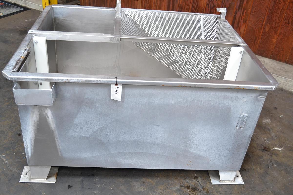 STAINLESS STEEL TANK