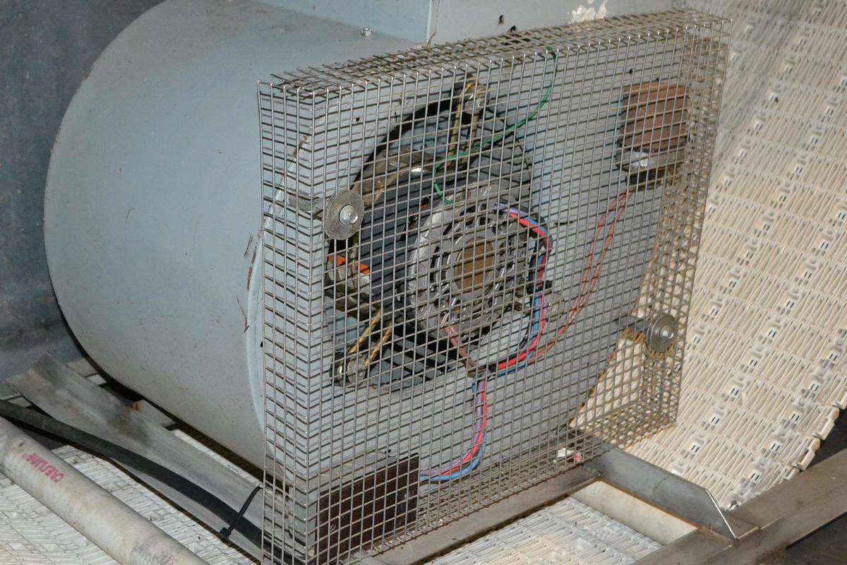  AIR CLEANER 