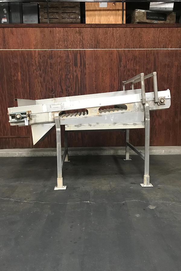 ROLLER CONVEYOR