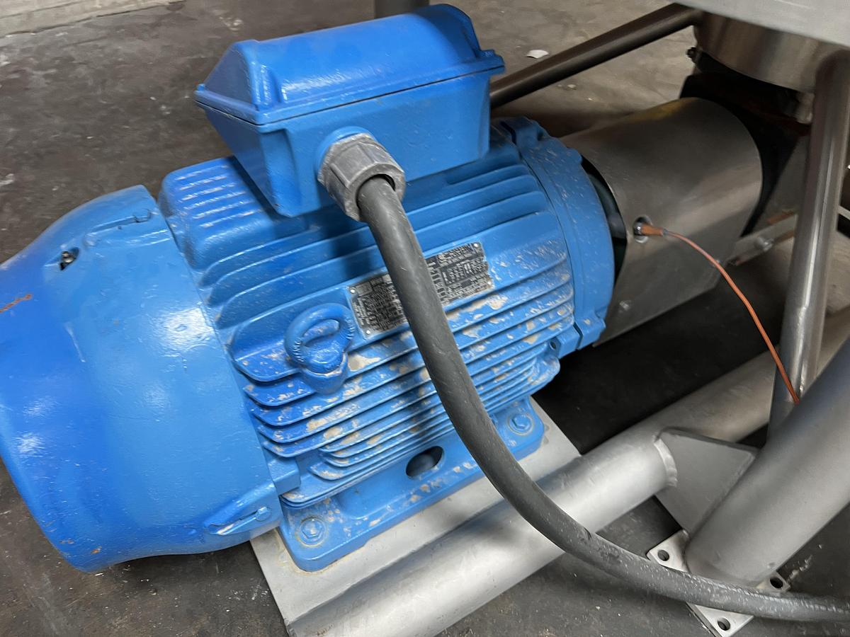 Used DCI 300 gallon single shell vertical Dynamixer