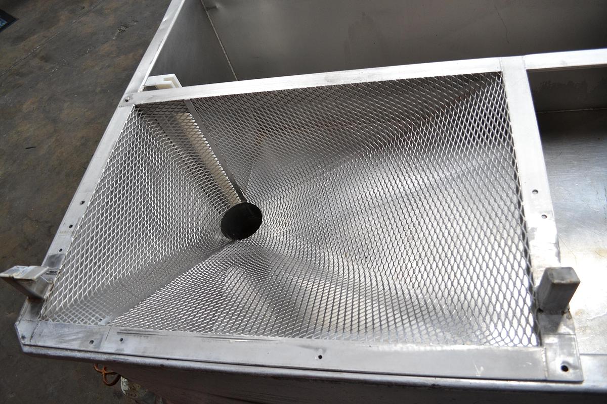 STAINLESS STEEL TANK