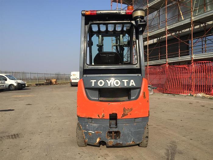 Usato 2014 TOYOTA 8FDF18