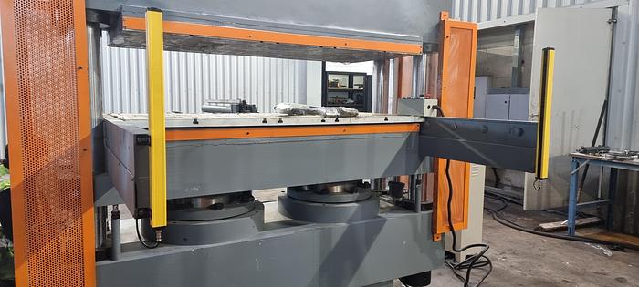 NEW Model XLB-DQ1650*700/3.0MN Rubber Vulcanising Press