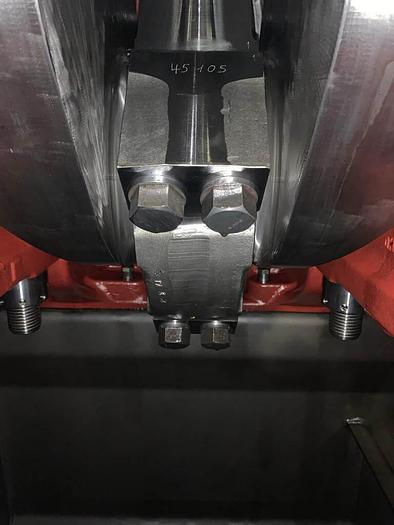 Mak 6M25C marine propulsion engine unused with spares and certificates.