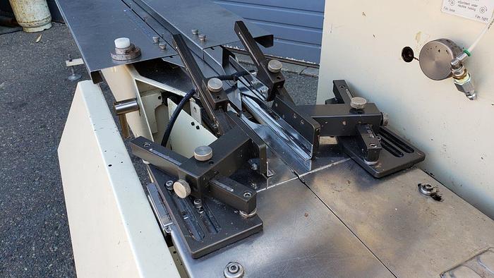 Used 2005 Shingda 920HE Horizontal Flow Wrapper