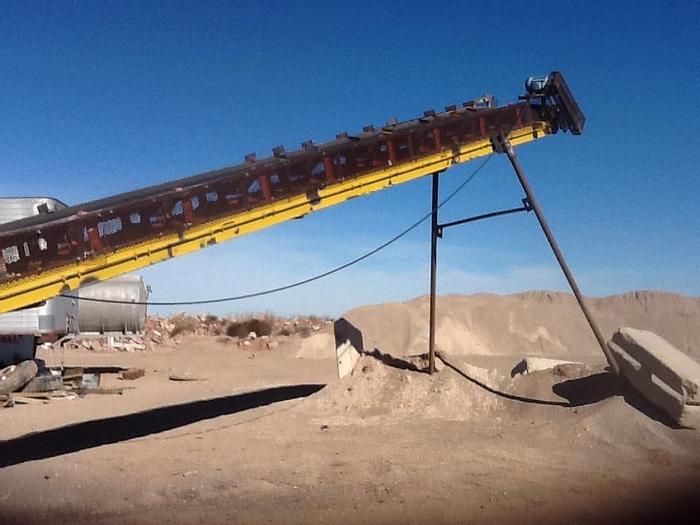 Used 26-PIECE CRUSHING/SCREENING SYSTEM