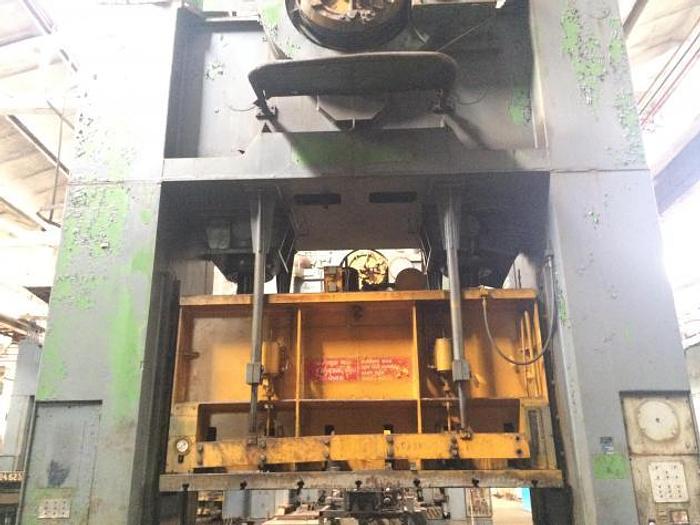 Used 1976 RAVNE DE 500 Sheet stamping press