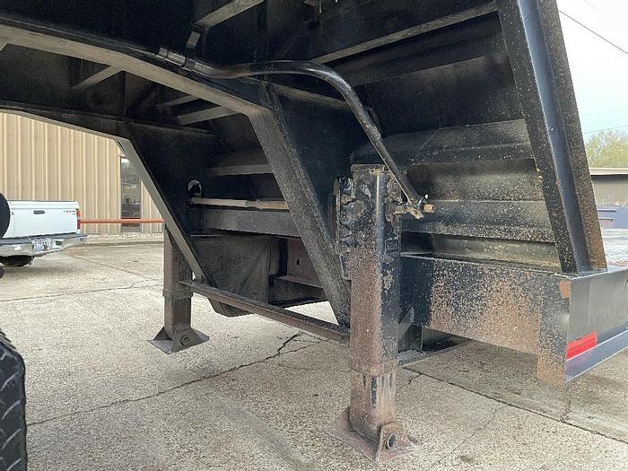 Used 2010 VIKING TRAILERS V4B40PM