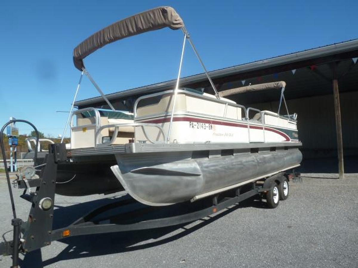 Used 1997 FISHER FREEDOM 240 DLX
