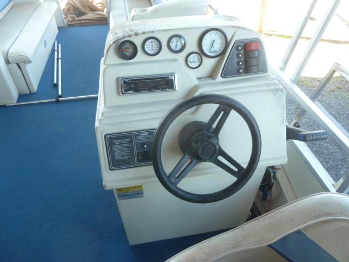 Used 1996 HARRIS 240 SUPER SUNLINER