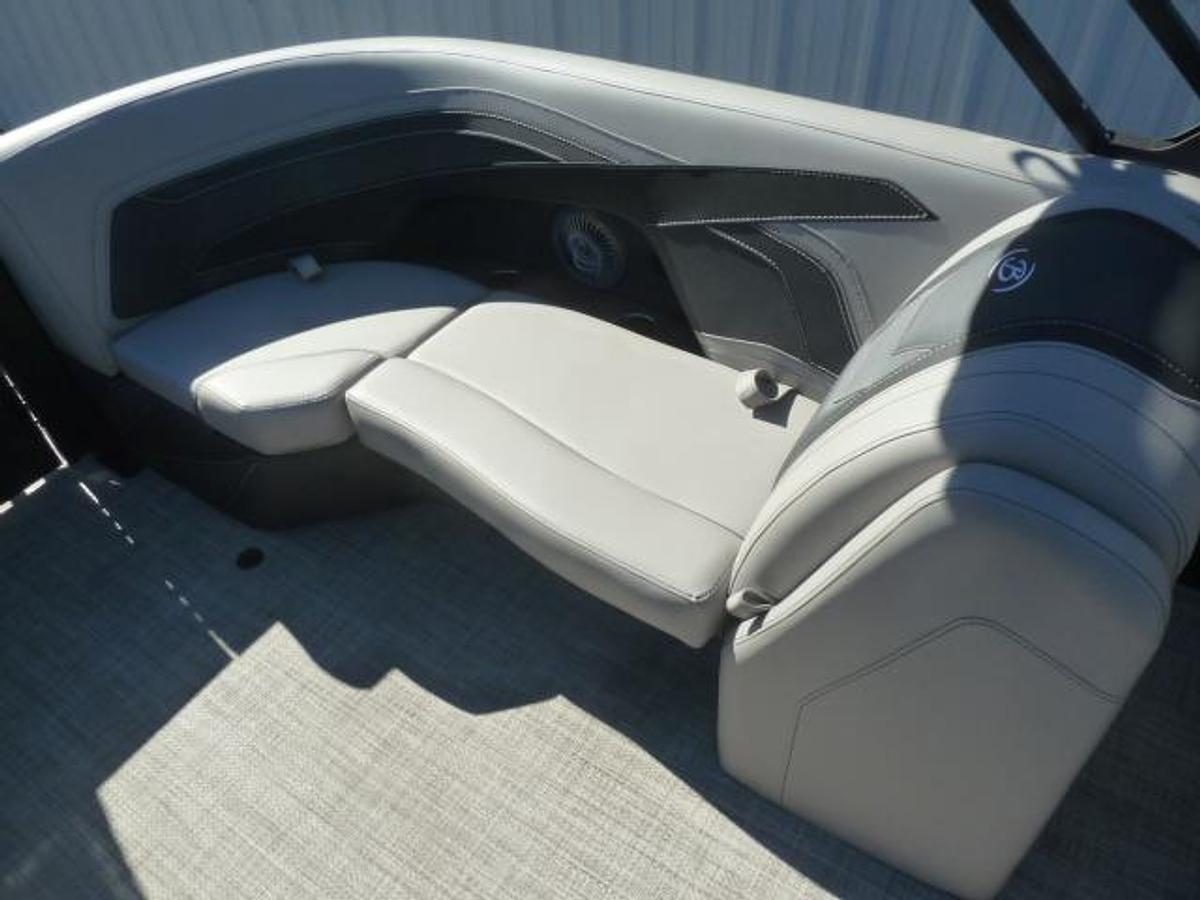 2027 Barletta C22QC