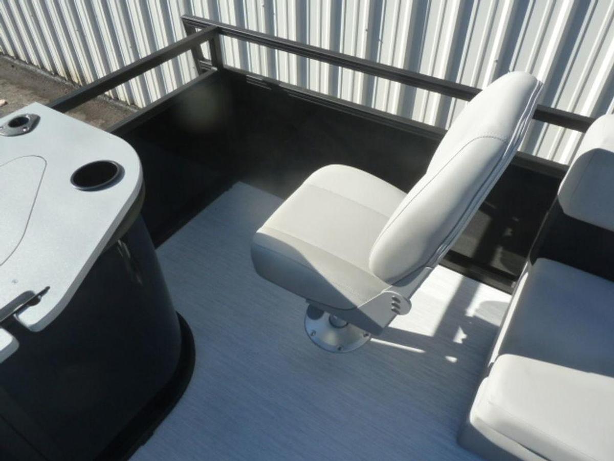 2026 Dockside 22DF DOCKSIDE