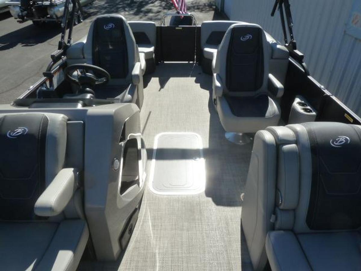 2027 Barletta C22QC