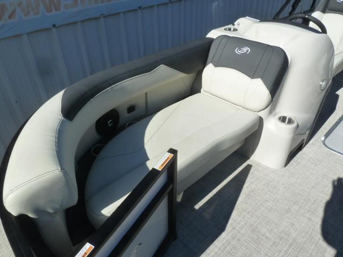 2027 Barletta S22UC