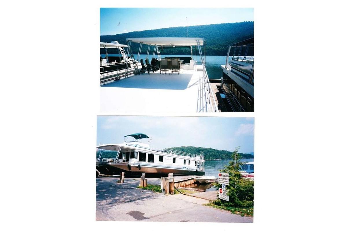 Used 2002 Sumerset 78 X 16