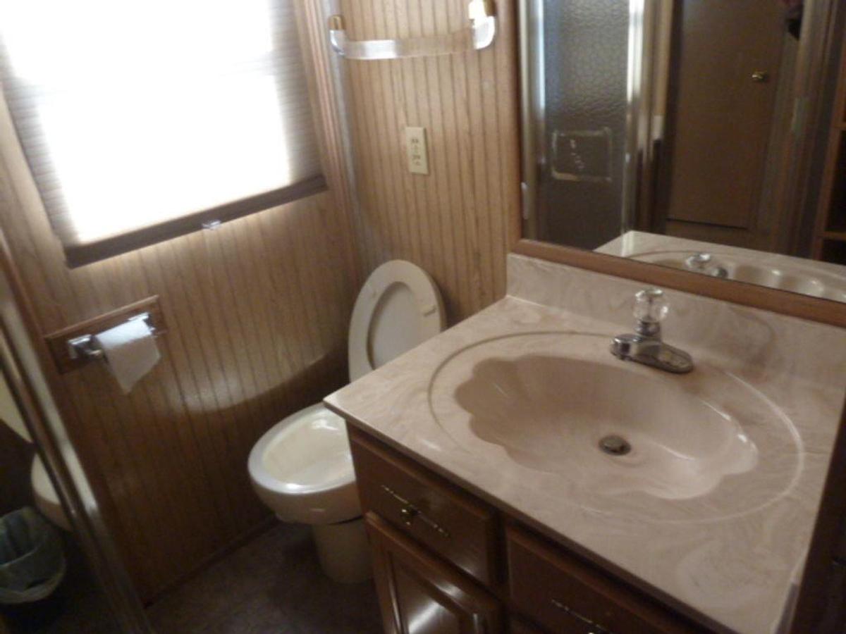 Used 1990 Leisure 58 X 14