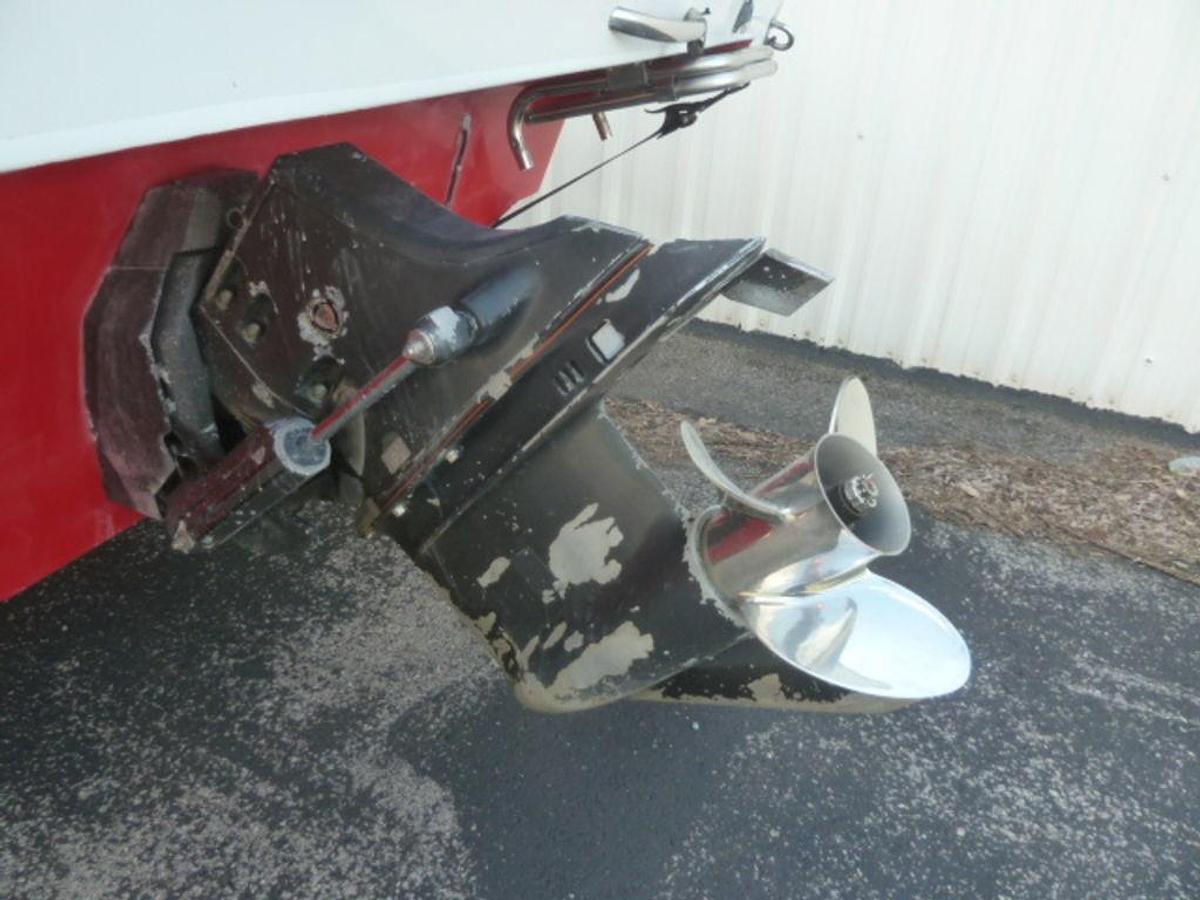 Used 1988 Chris Craft 245 LTD