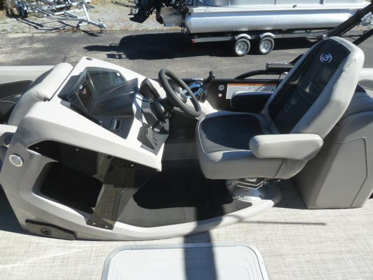 2027 Barletta C22QC