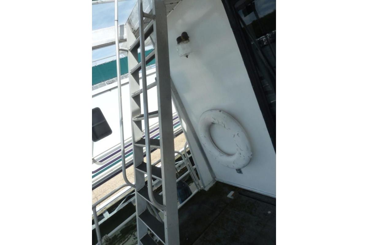 Used 1990 Leisure 58 X 14