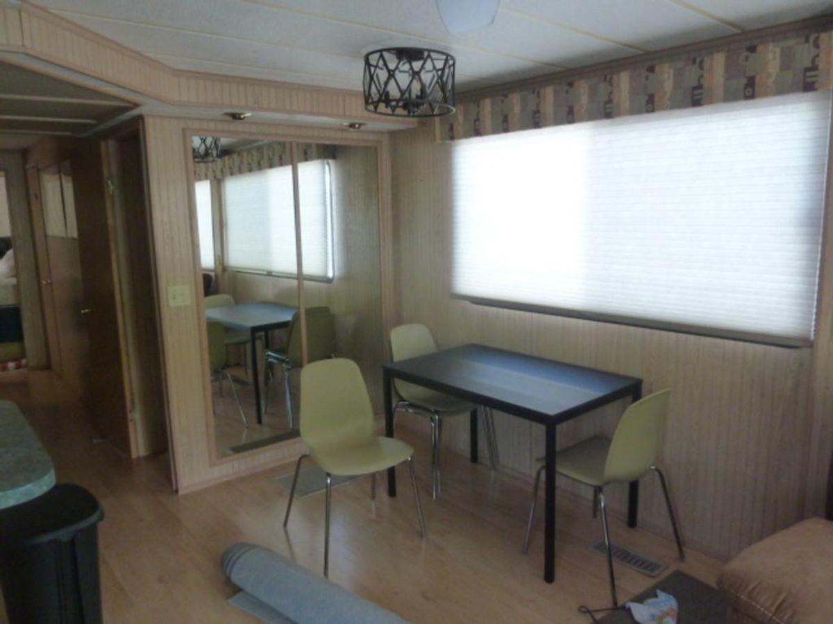 Used 1990 Leisure 58 X 14
