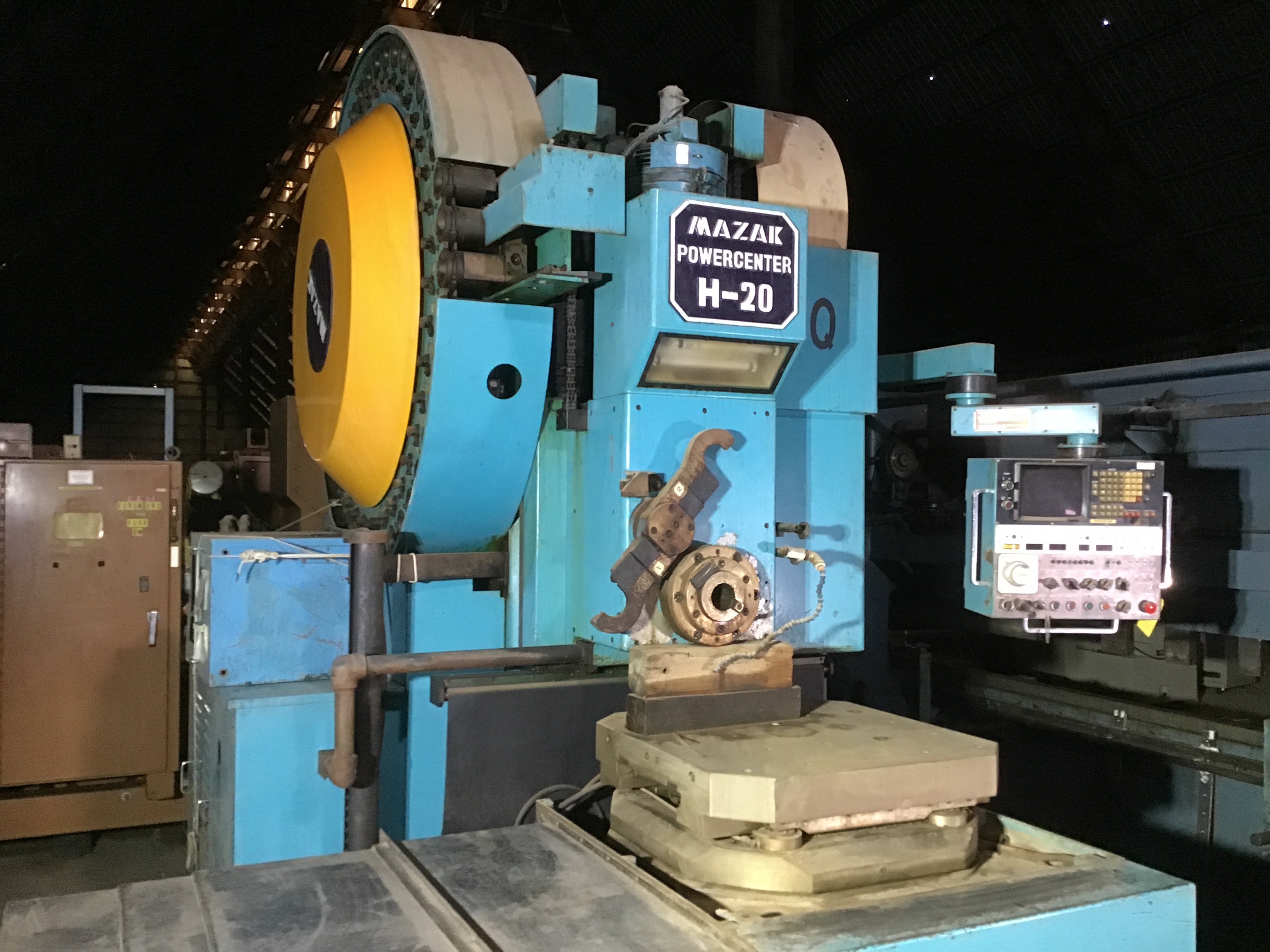 Used Mazak Powercenter H-20 CNC Horizontal Machining Center; Fanuc 6M Control