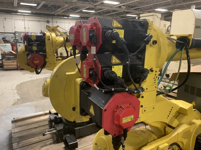 Used FANUC R2000iB/125L 6 AXIS CNC ROBOT WITH R30iA CONTROLLER