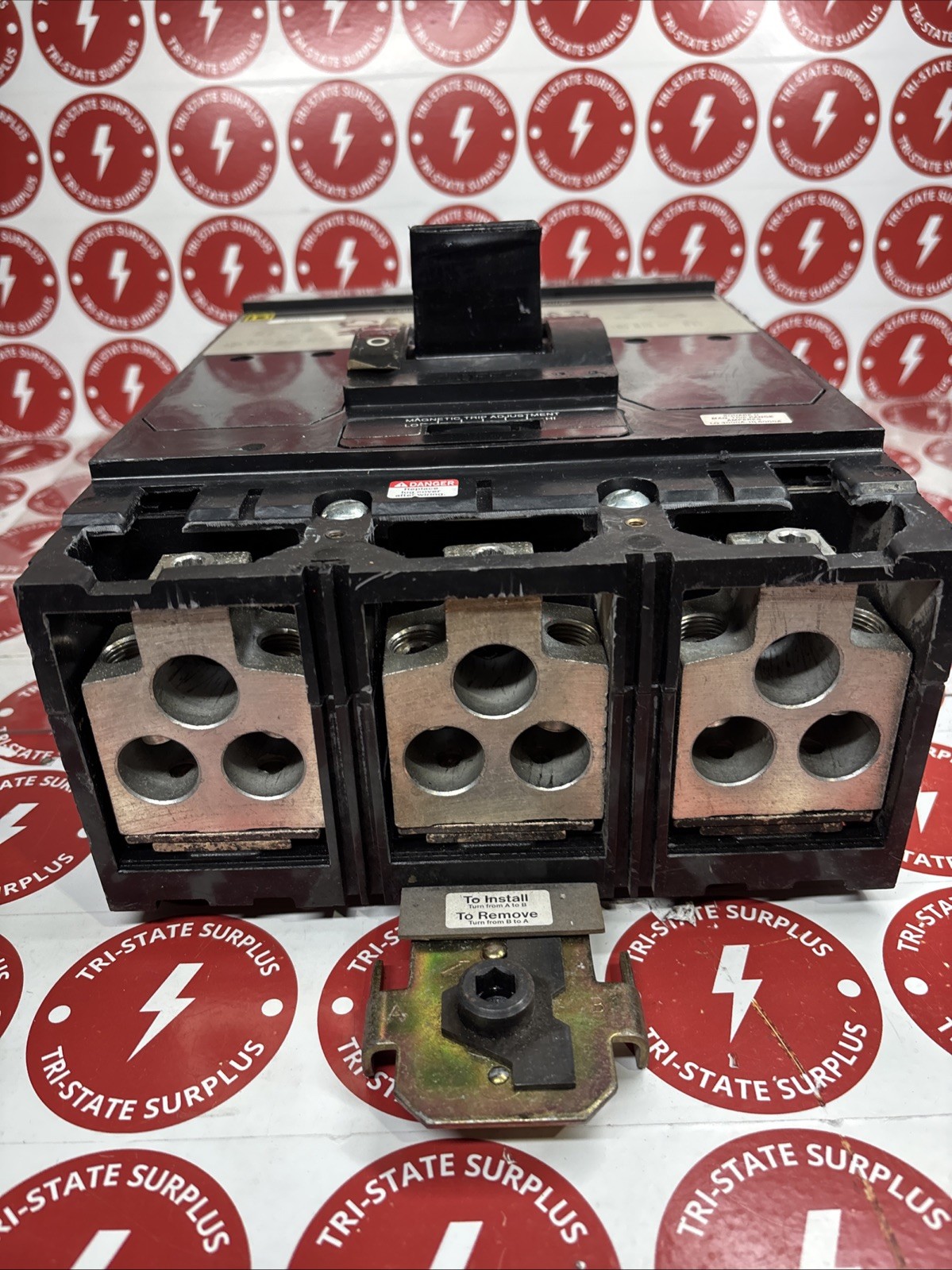 Used Square D MH36600 CIRCUIT BREAKER 3 Pole 600 Amp 600 Vac Free Shipping! 🔴🔴