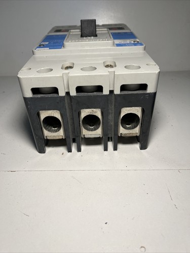 Used WESTINGHOUSE DK3300X 300 AMP CIRCUIT BREAKER  3 POLE 240 VAC W/300 AMP TRIP