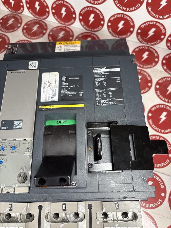 Refurbished PGA36120U31A SQUARE D 3 POLE 1200A 600V POWERPACT PGA CIRCUIT BREAKER