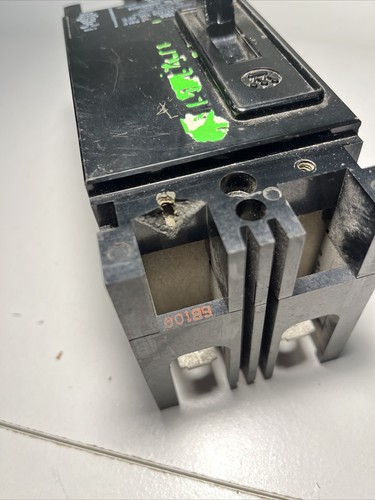 Used EB2100 2P 100 AMP 240 VAC WESTINGHOUSE CIRCUIT BREAKER *FLAWED*