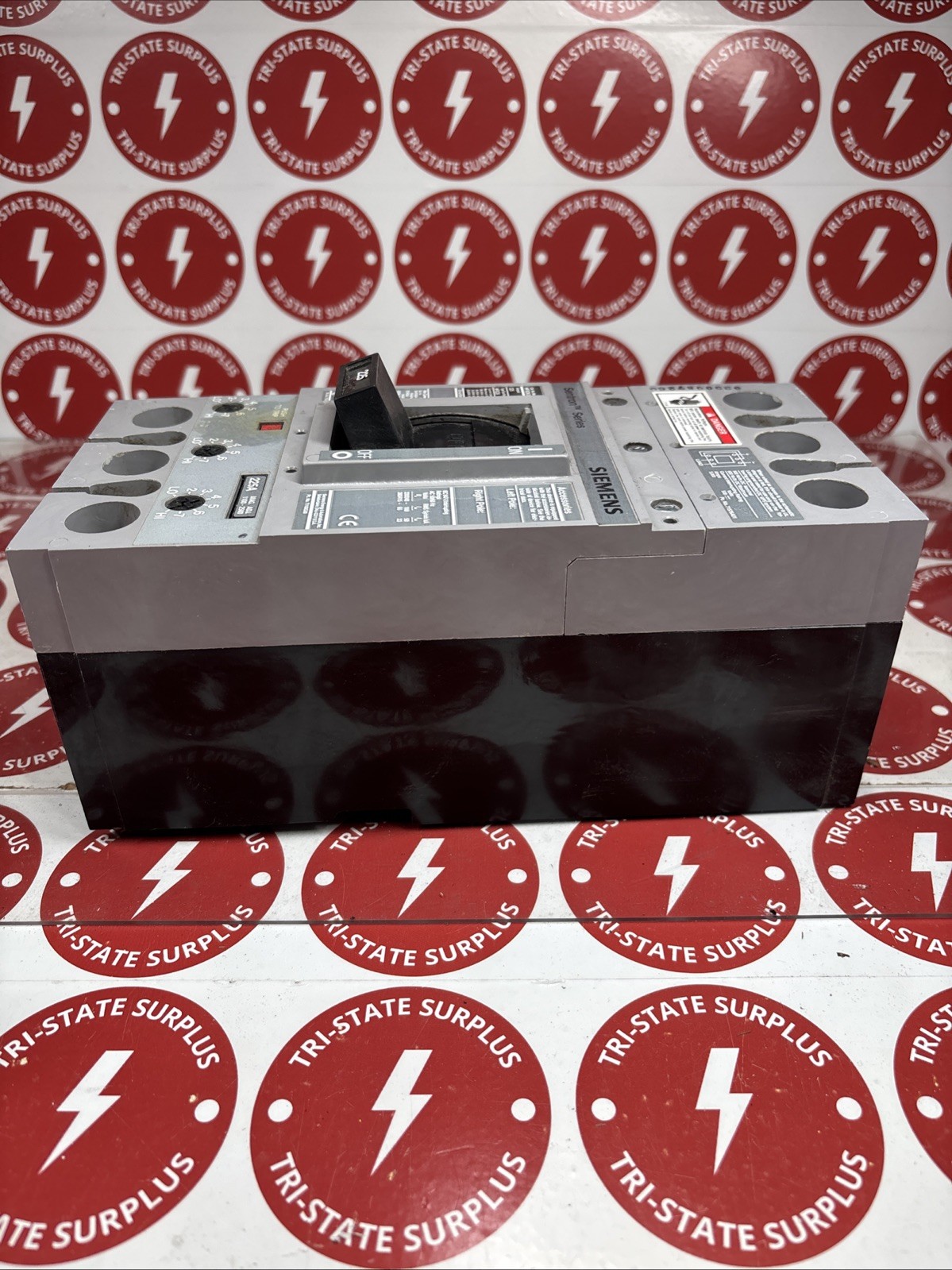 Used Siemens HFXD63B225 Sentron Series Circuit Breaker 225A 3-Pole 600V 🔴🔴
