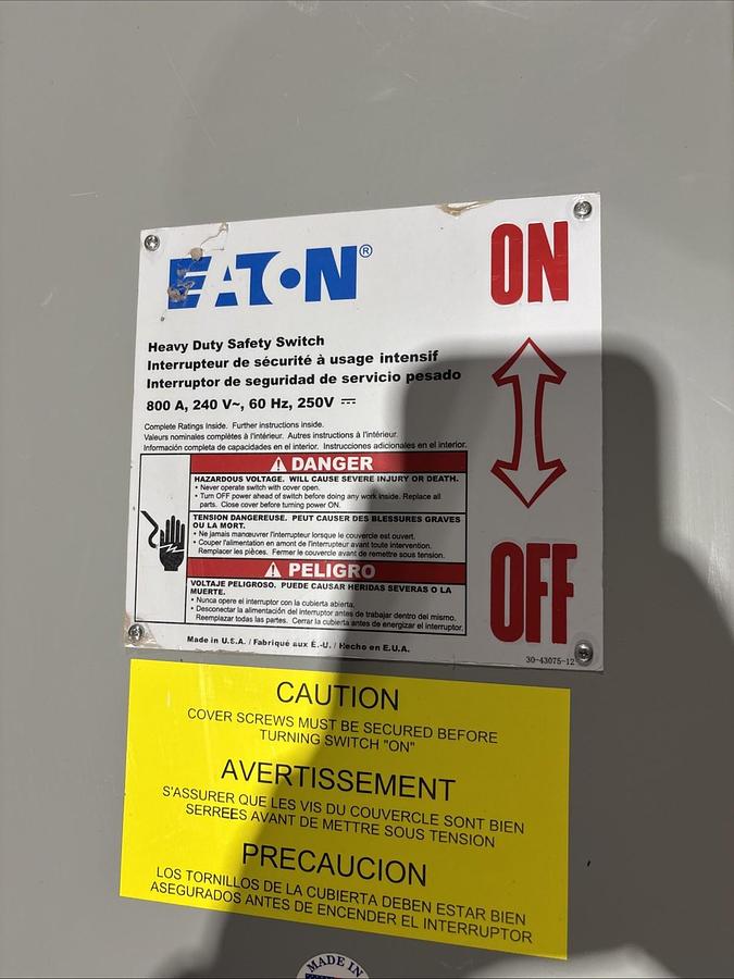 Used EATON DH327NGK 800 amp 240v Fused Indoor 3 Phase Disconnect Switch NEWπ΄π΄