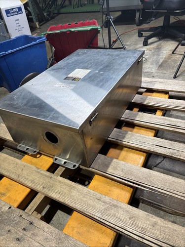 Used H364DS Square D by Schneider Electric Series Stainless Typed 3 3R Fusible Switch